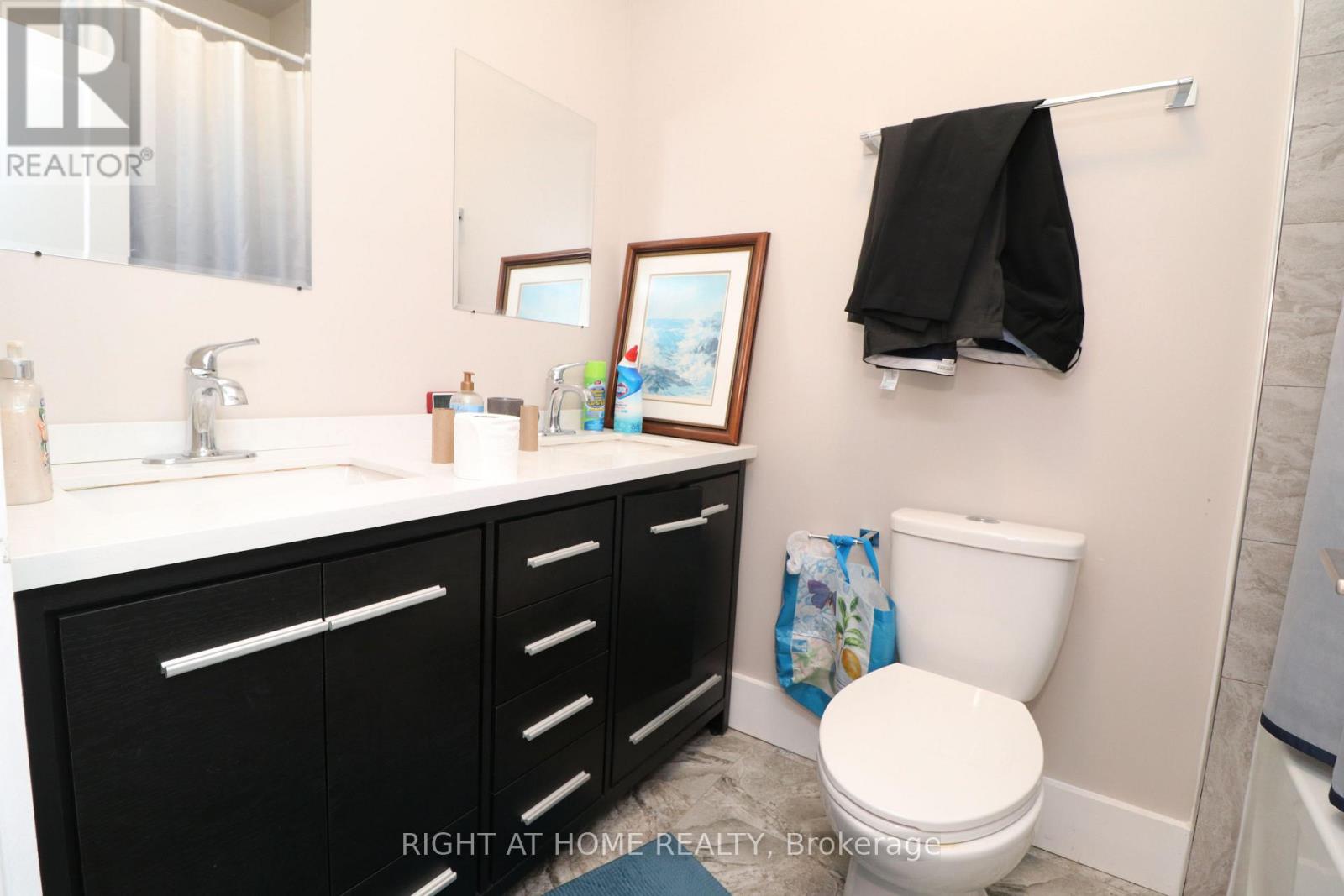 2 - 69 King Street W, Brockville, Ontario  K6V 3P8 - Photo 11 - X12458584