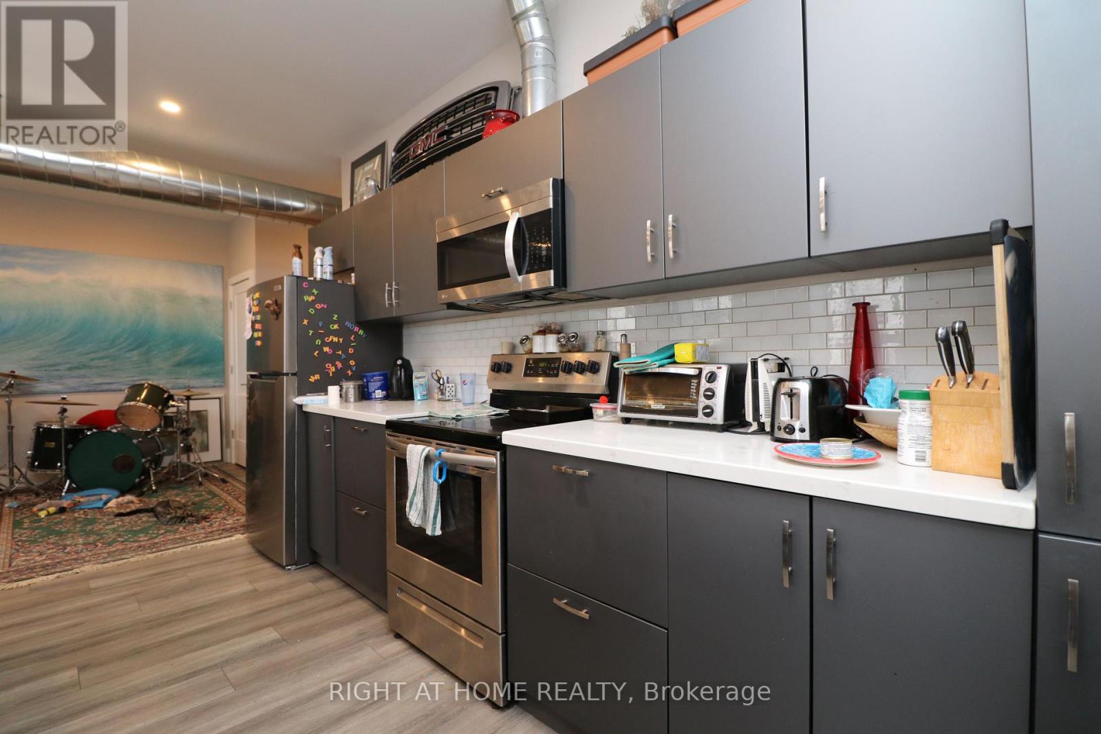 2 - 69 King Street W, Brockville, Ontario  K6V 3P8 - Photo 4 - X12458584