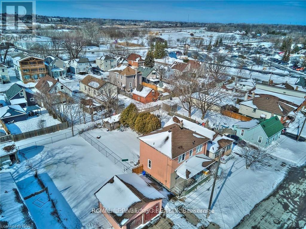 4129 Dyson Avenue, Niagara Falls, Ontario  L2E 3L7 - Photo 3 - X12458596