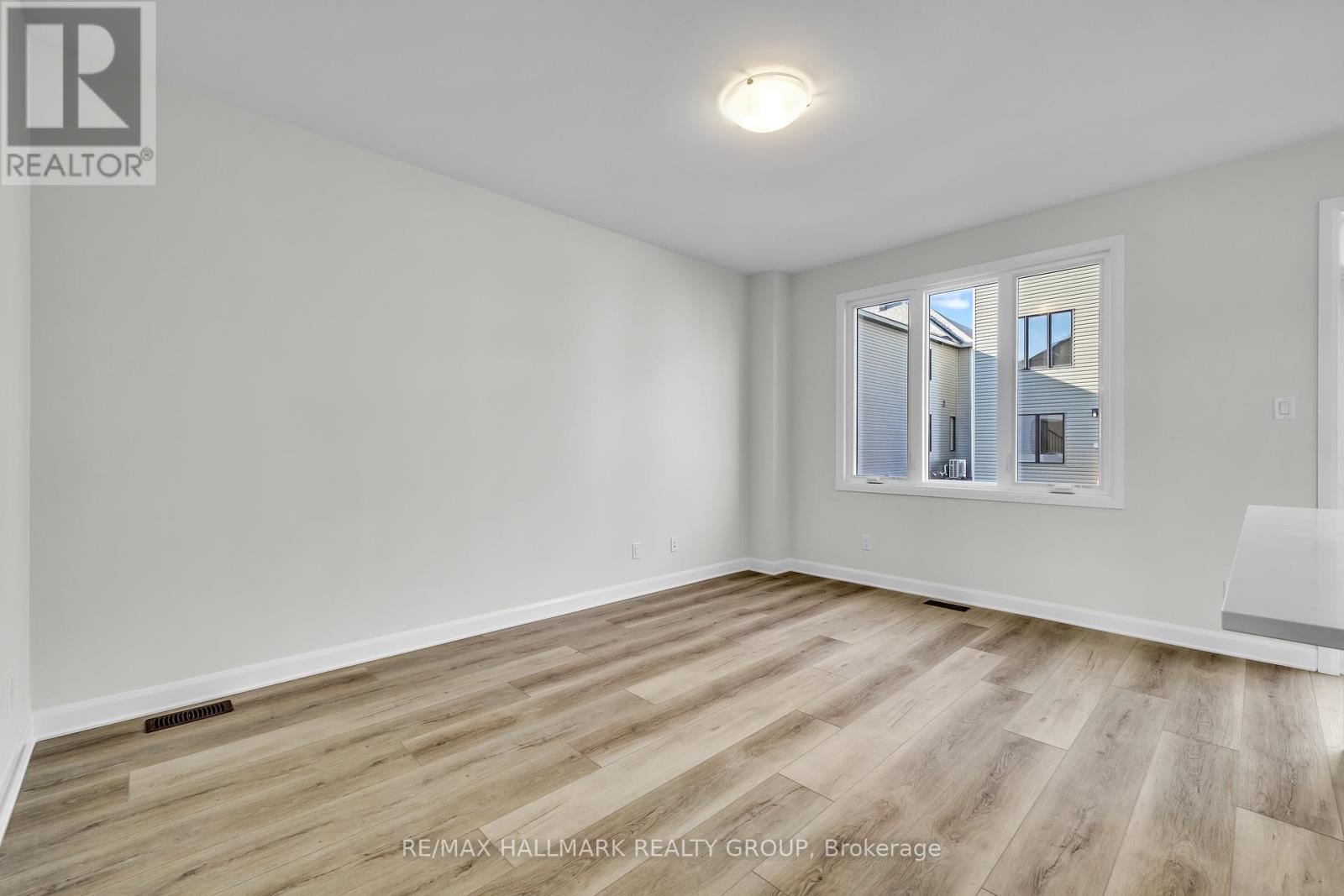 2526 Espirit Drive, Ottawa, Ontario  K4A 5T2 - Photo 15 - X12458605