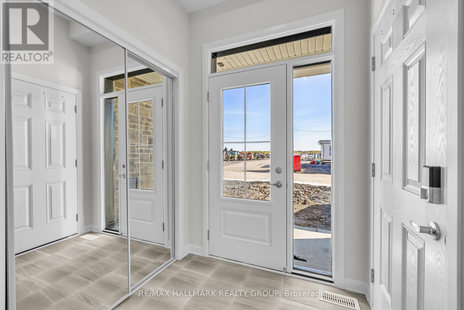2526 Espirit Drive, Ottawa, Ontario  K4A 5T2 - Photo 3 - X12458605
