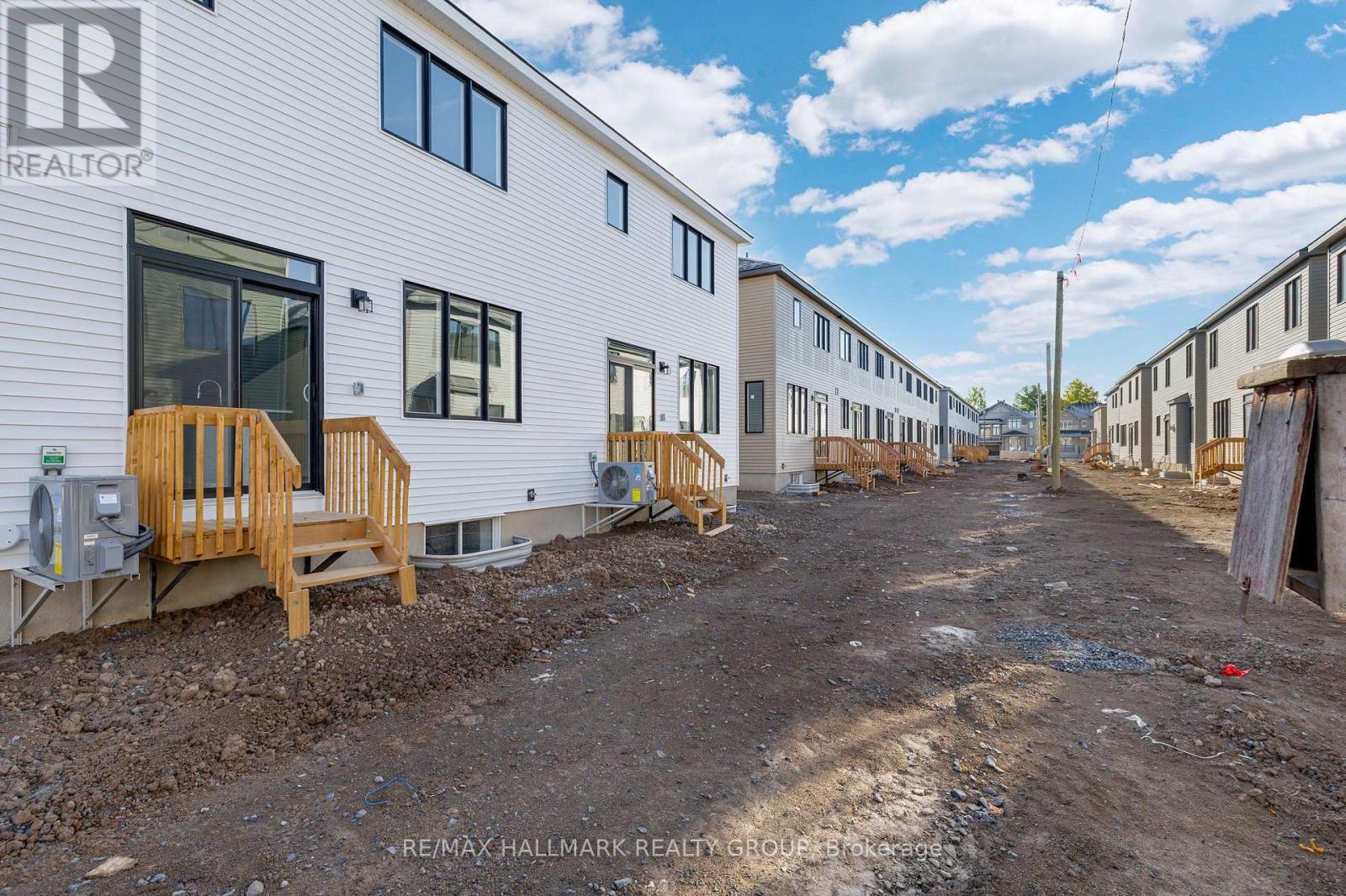 2526 Espirit Drive, Ottawa, Ontario  K4A 5T2 - Photo 33 - X12458605