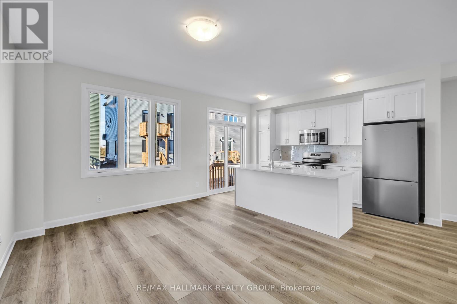 2526 Espirit Drive, Ottawa, Ontario  K4A 5T2 - Photo 7 - X12458605