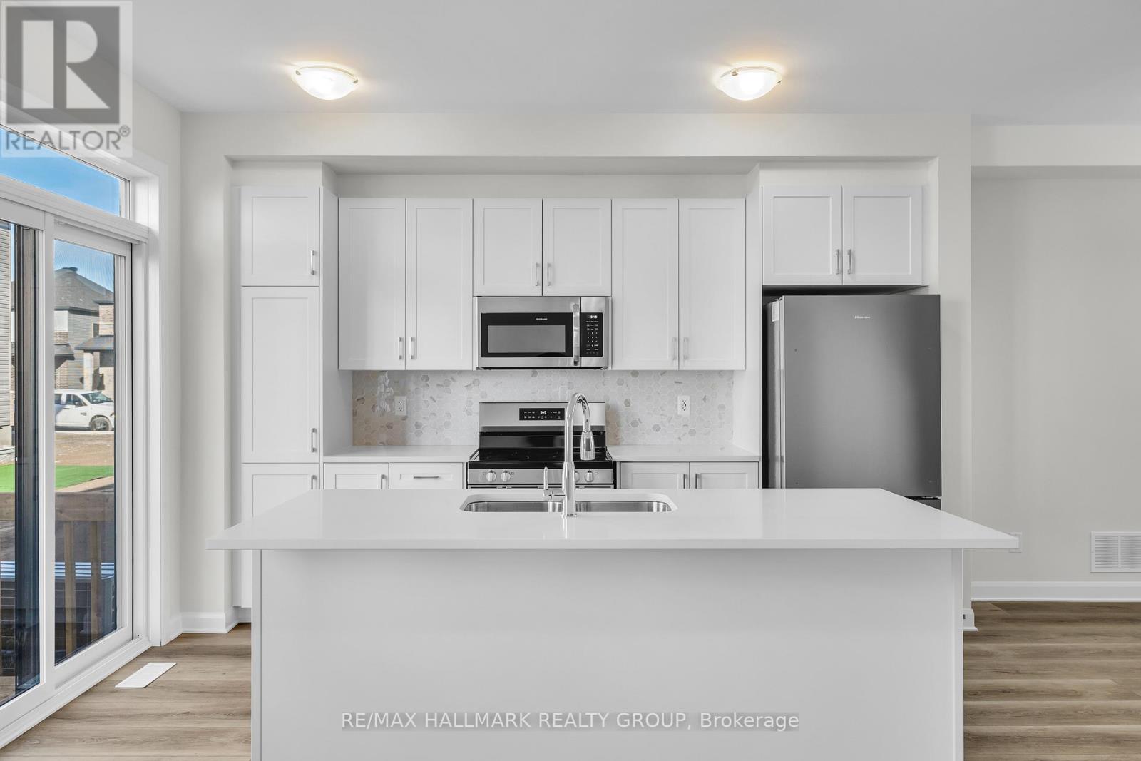 2526 Espirit Drive, Ottawa, Ontario  K4A 5T2 - Photo 9 - X12458605
