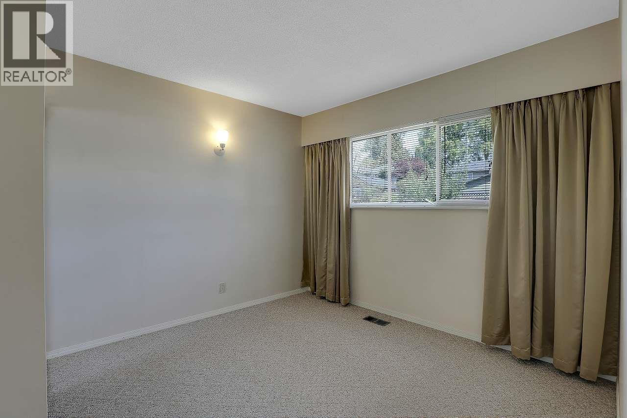 6407 Lougheed Highway, Burnaby, British Columbia  V5B 3A1 - Photo 14 - R3056659