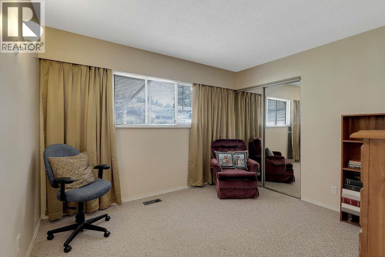 6407 Lougheed Highway, Burnaby, British Columbia  V5B 3A1 - Photo 15 - R3056659