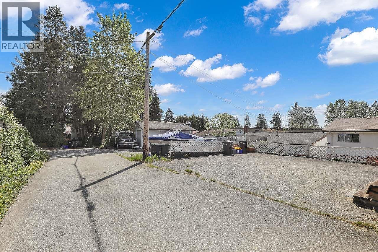 6407 Lougheed Highway, Burnaby, British Columbia  V5B 3A1 - Photo 28 - R3056659