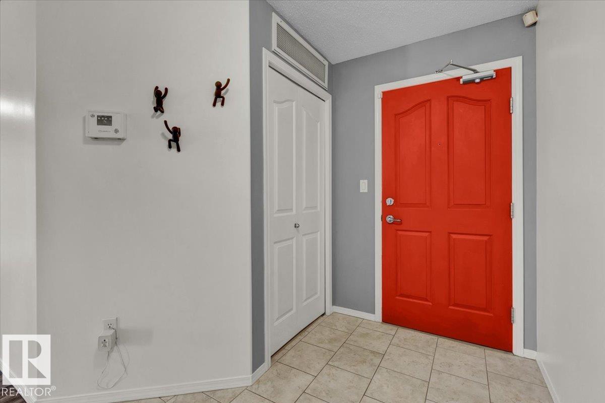 #301 279 Suder Greens Dr Nw, Edmonton, Alberta  T5T 6X6 - Photo 8 - E4461844