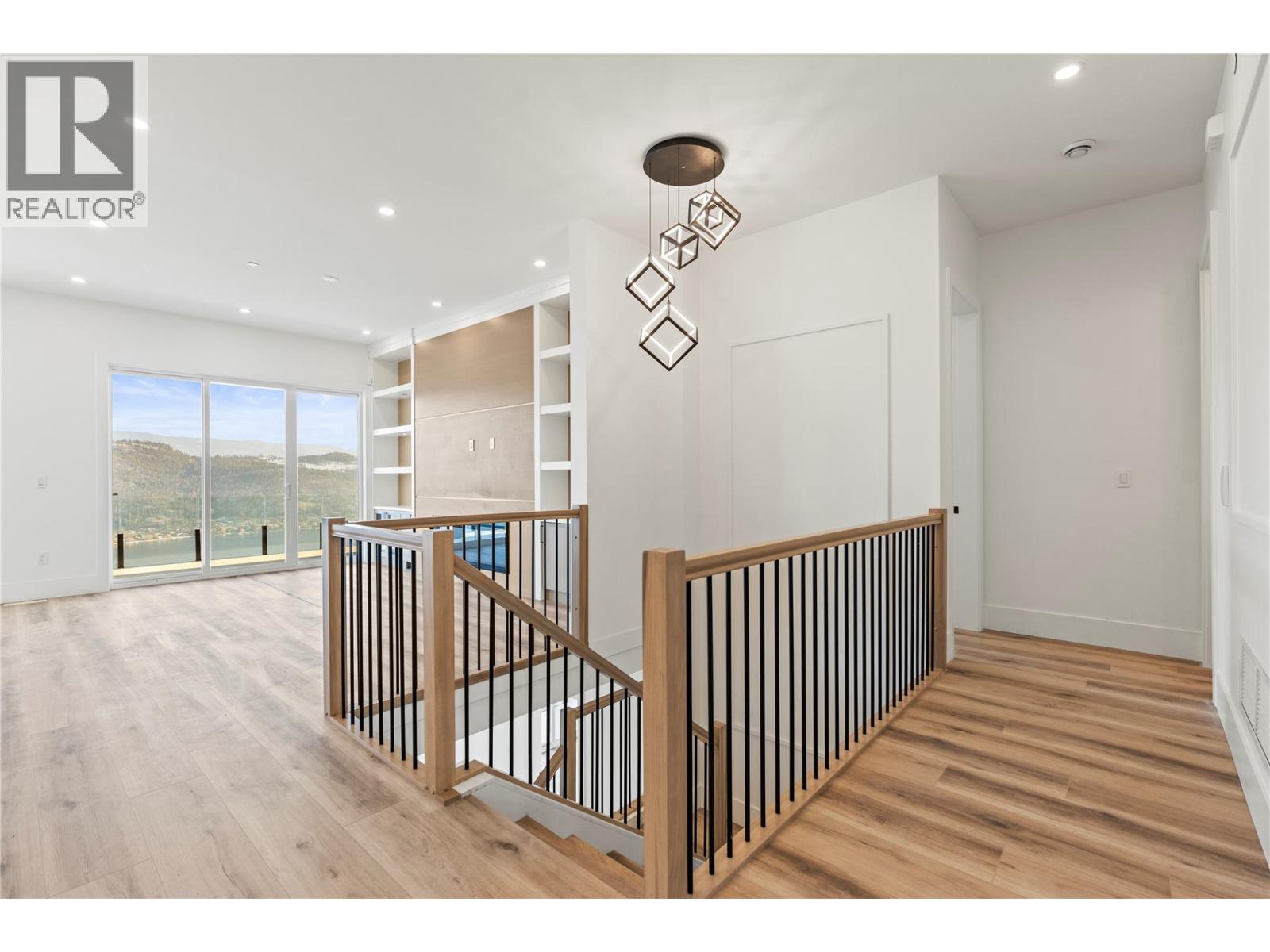 8948 Tavistock Road, Vernon, British Columbia  V1H 2L4 - Photo 8 - 10365721