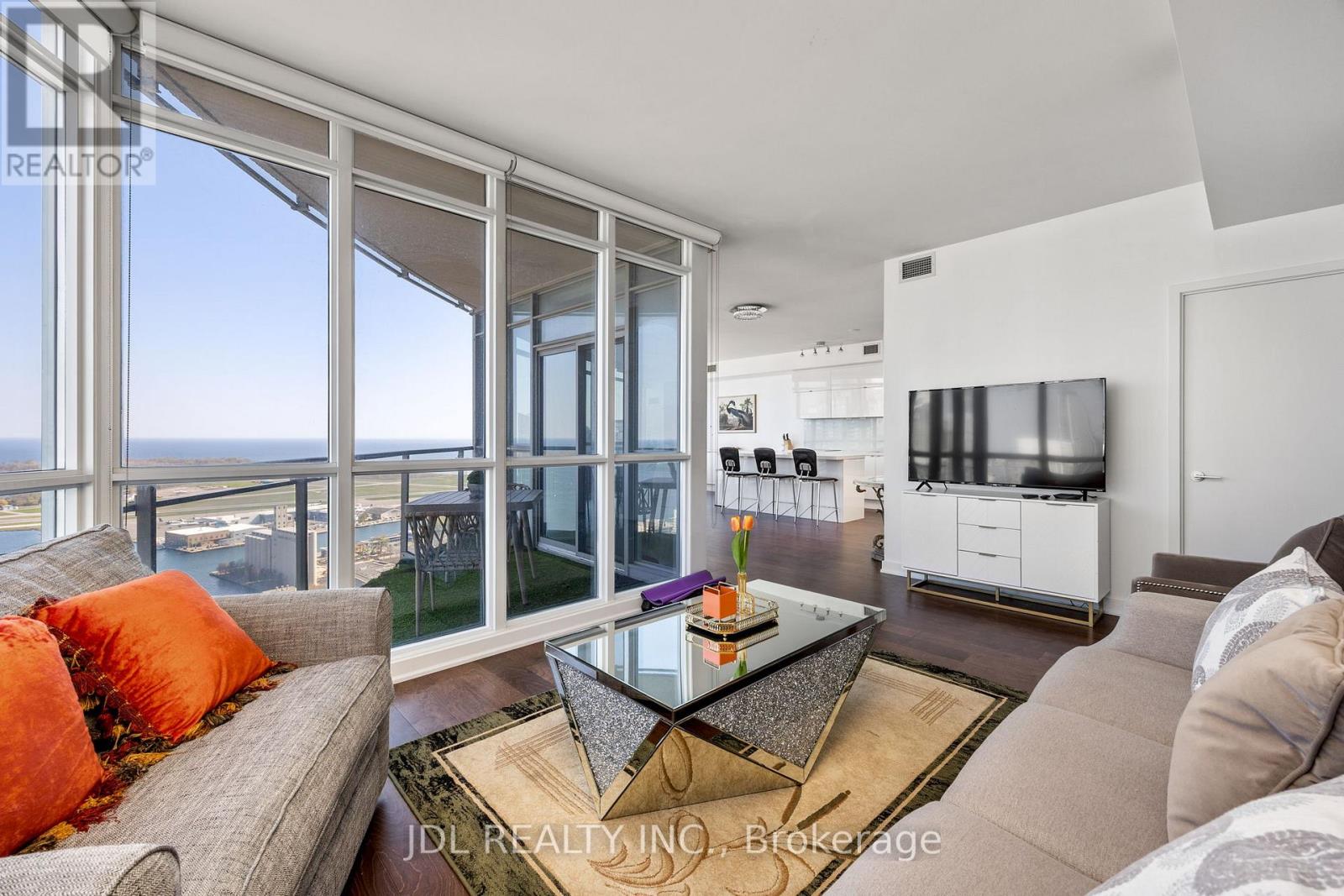 4606 - 21 Iceboat Terrace, Toronto, Ontario  M5V 4A9 - Photo 12 - C12458601