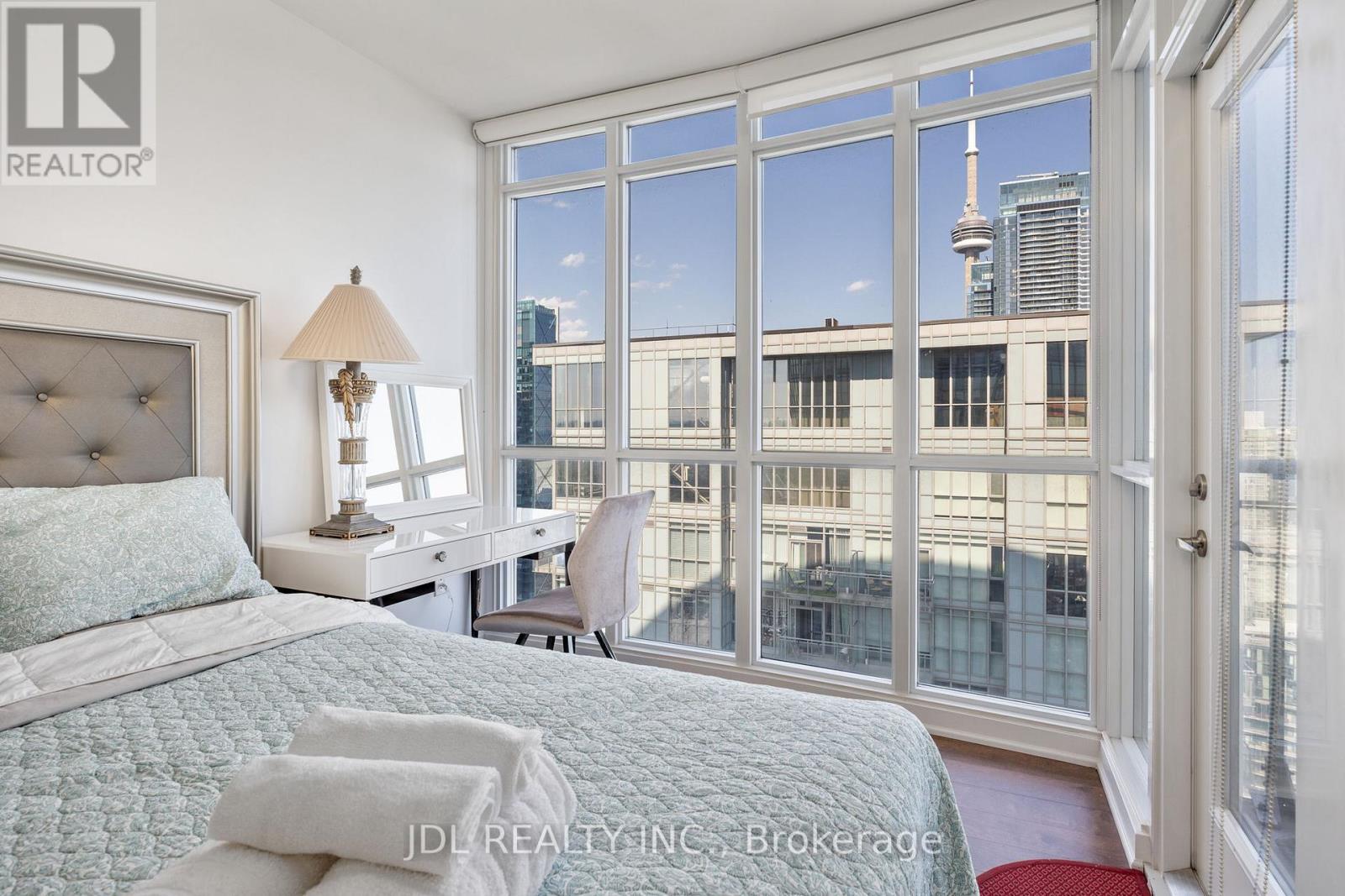 4606 - 21 Iceboat Terrace, Toronto, Ontario  M5V 4A9 - Photo 17 - C12458601