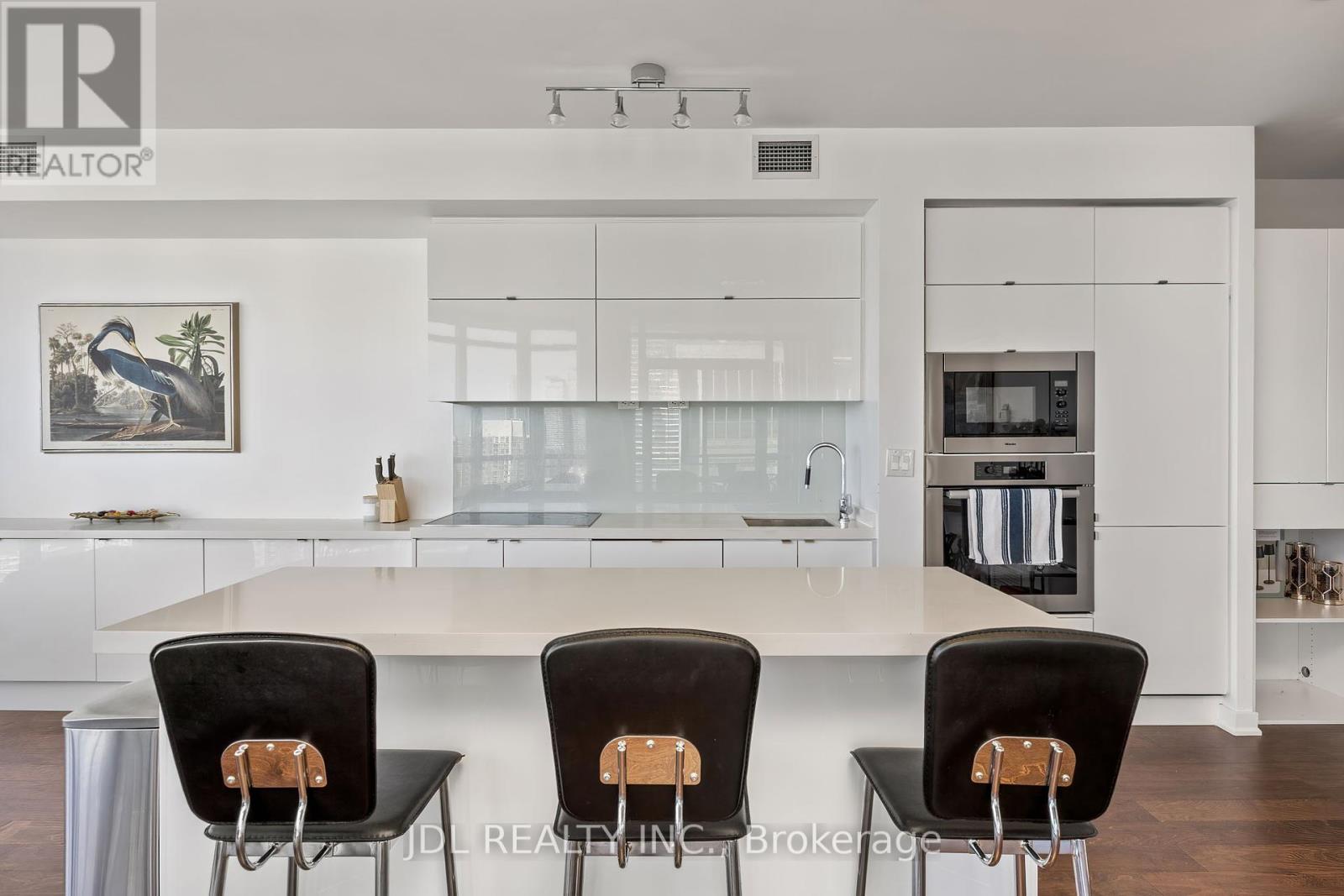 4606 - 21 Iceboat Terrace, Toronto, Ontario  M5V 4A9 - Photo 5 - C12458601