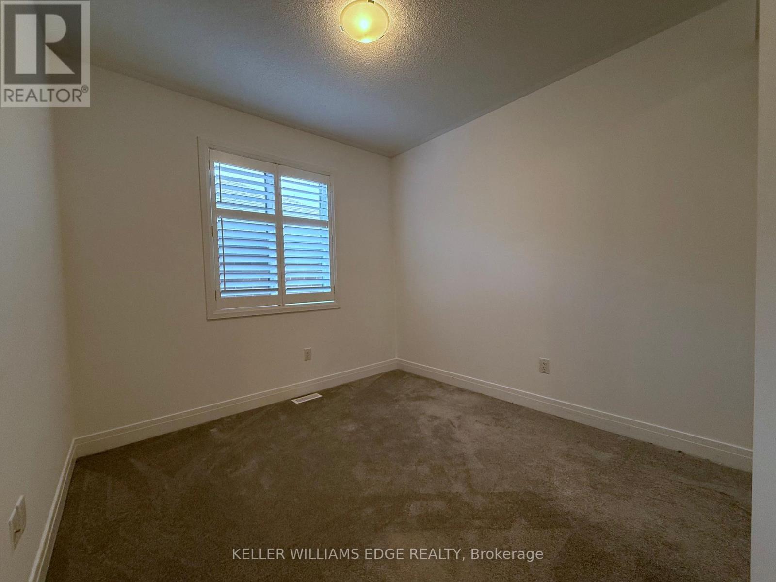 470 Violet Gate, Milton, Ontario  L9E 1X3 - Photo 16 - W12410973