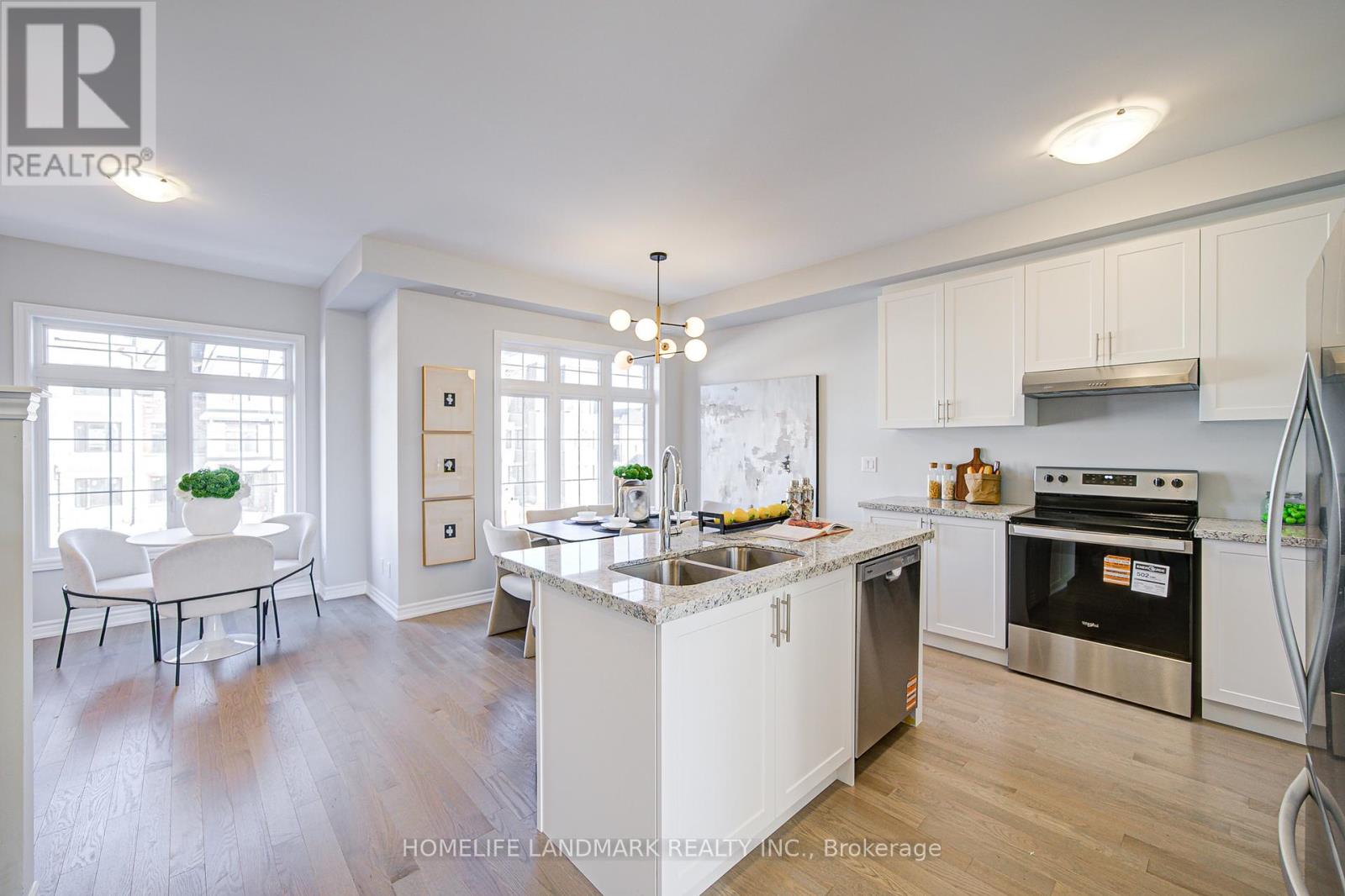 49 York Downs Boulevard, Markham, Ontario  L6C 3K3 - Photo 14 - N12458609