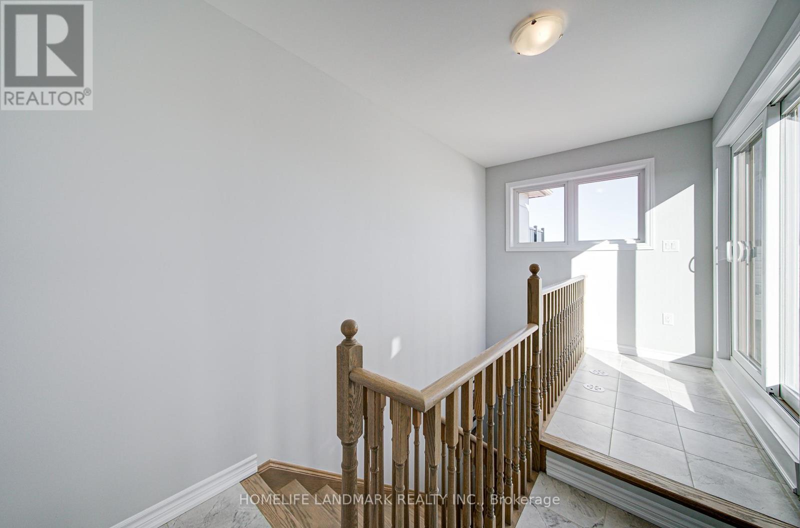 49 York Downs Boulevard, Markham, Ontario  L6C 3K3 - Photo 32 - N12458609
