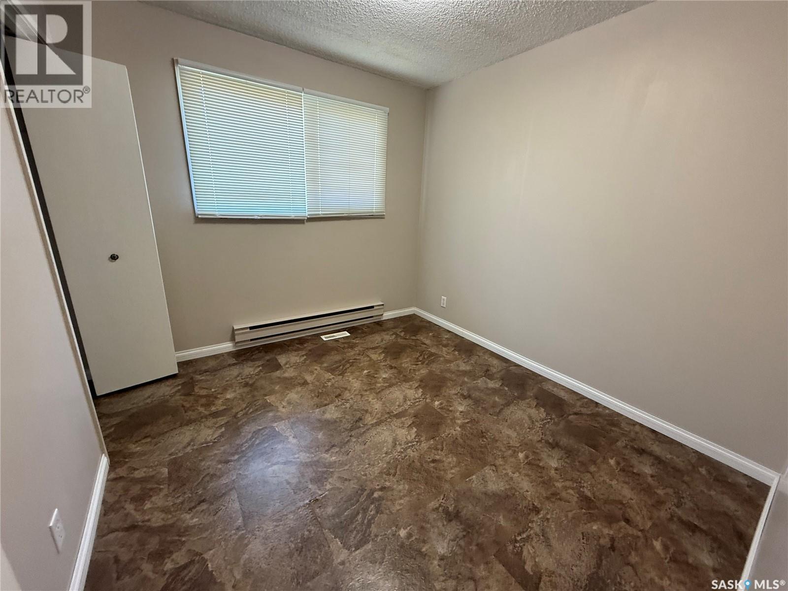 112 Bennett Street, Lampman, Saskatchewan  S0C 1N0 - Photo 19 - SK019804