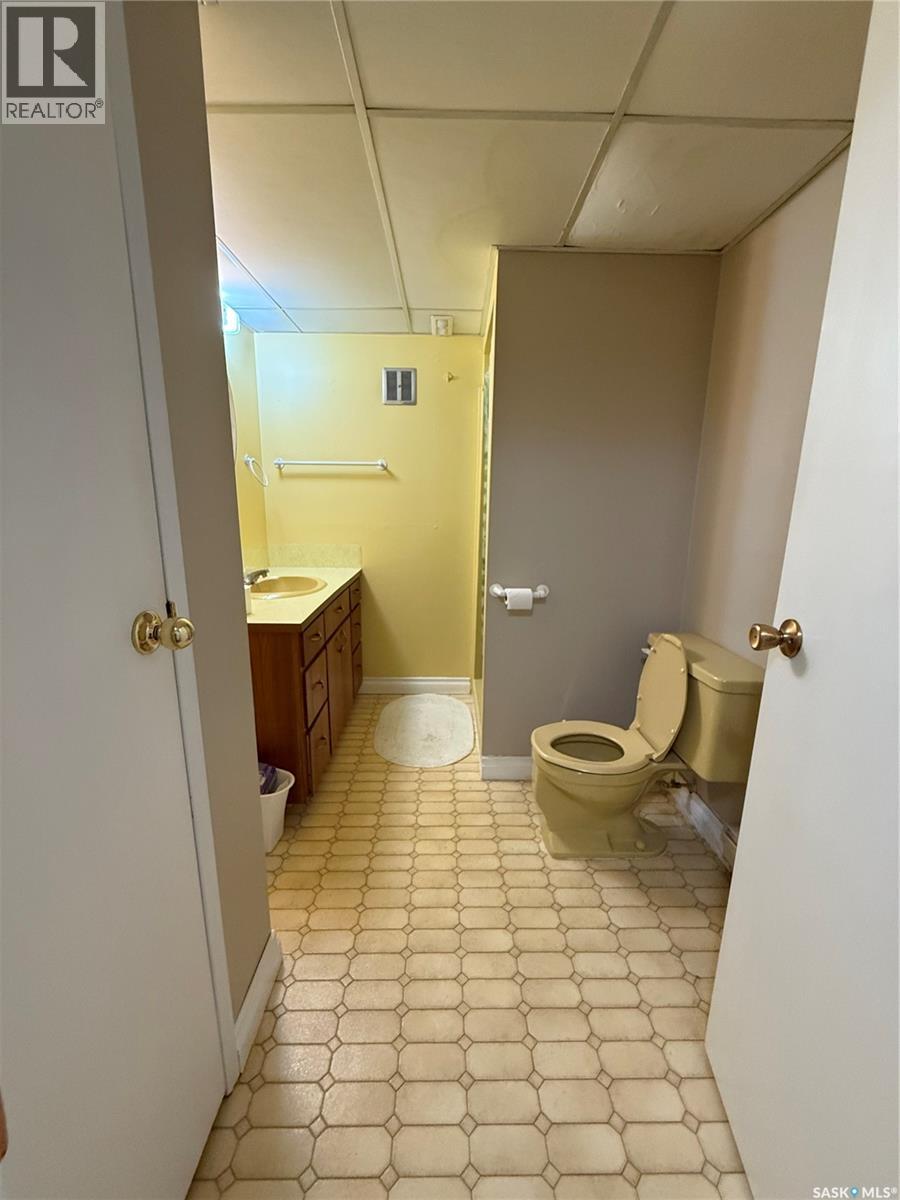 112 Bennett Street, Lampman, Saskatchewan  S0C 1N0 - Photo 29 - SK019804