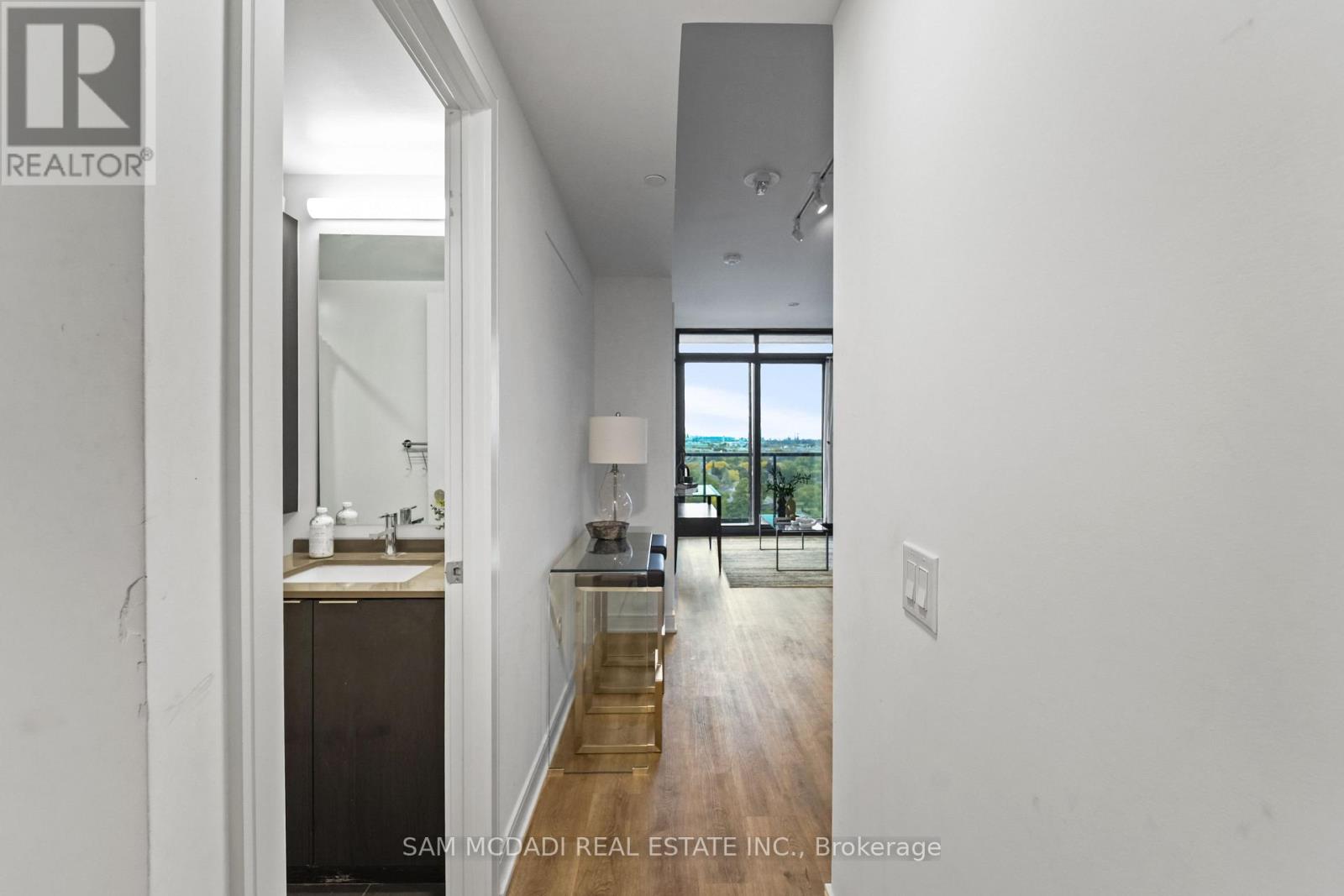 1513 - 86 Dundas Street E, Mississauga, Ontario  L5A 0B1 - Photo 5 - W12458604