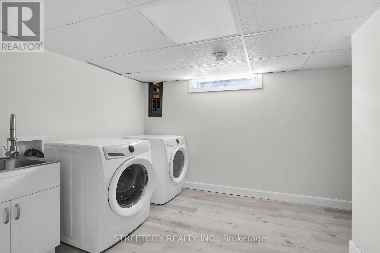 402 Homestead Court, London North, Ontario  N6G 2E9 - Photo 23 - X12458616
