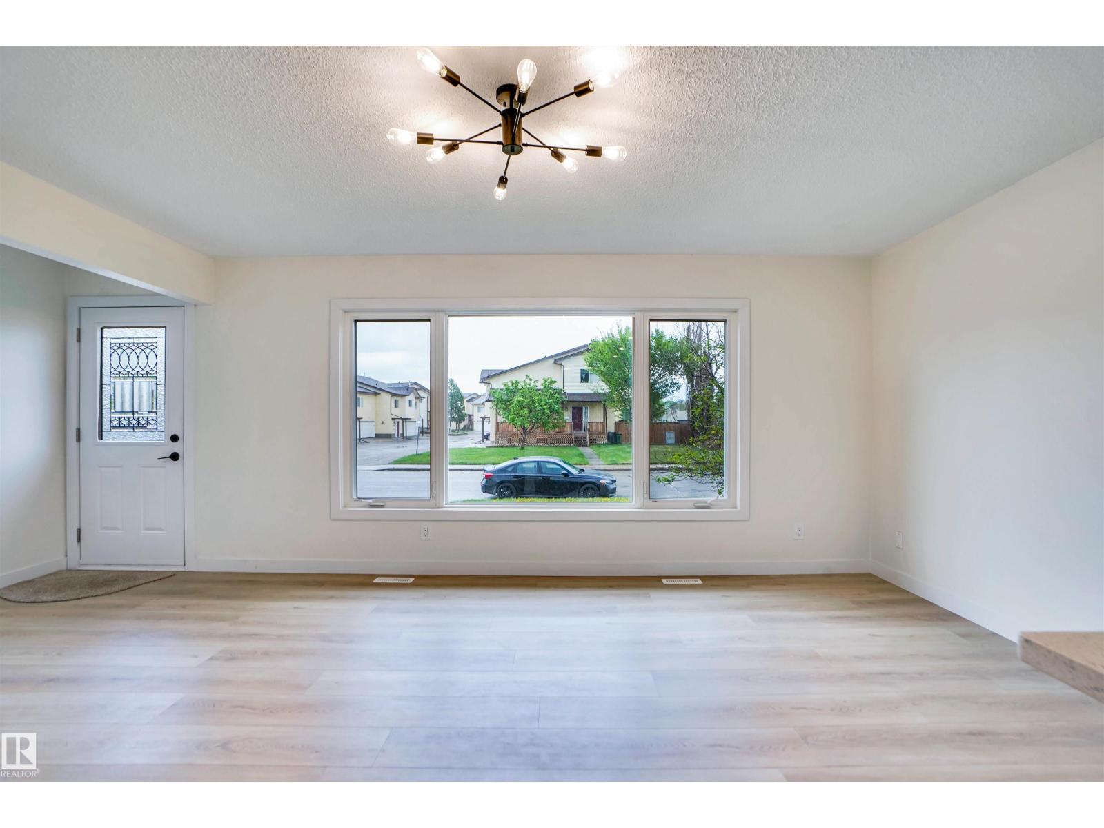 3806 85 St Nw, Edmonton, Alberta  T6K 0H6 - Photo 7 - E4461845