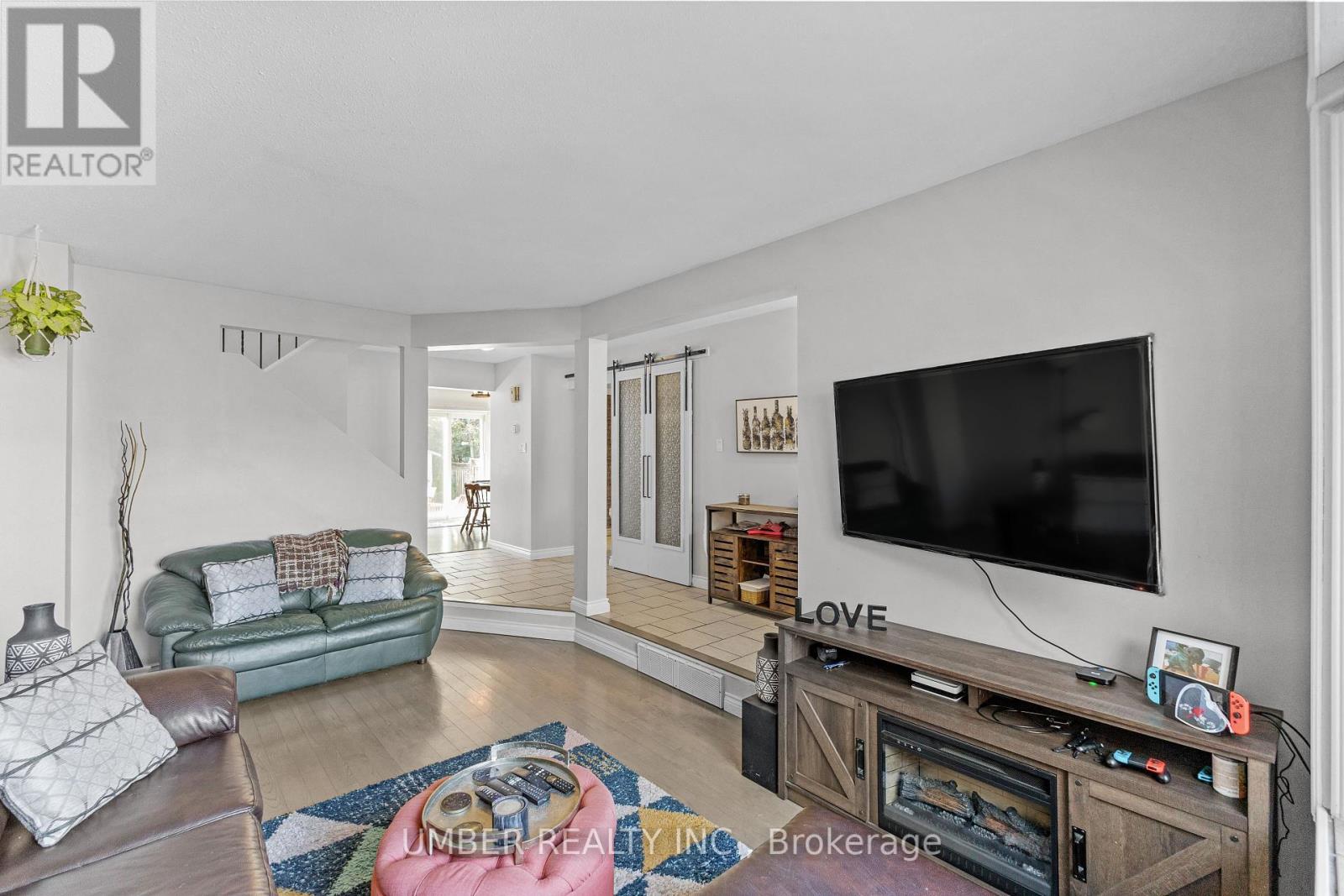 1130 St Emmanuel Terrace, Ottawa, Ontario  K1C 2J7 - Photo 11 - X12458610