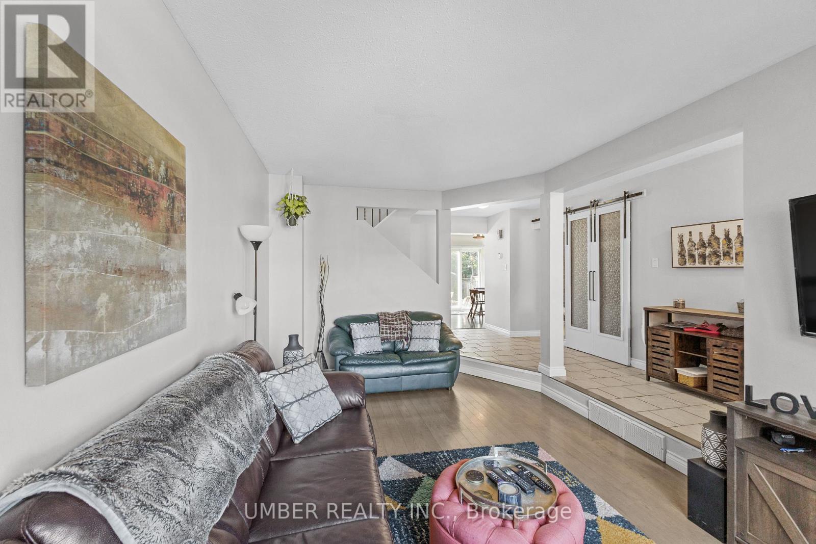 1130 St Emmanuel Terrace, Ottawa, Ontario  K1C 2J7 - Photo 12 - X12458610