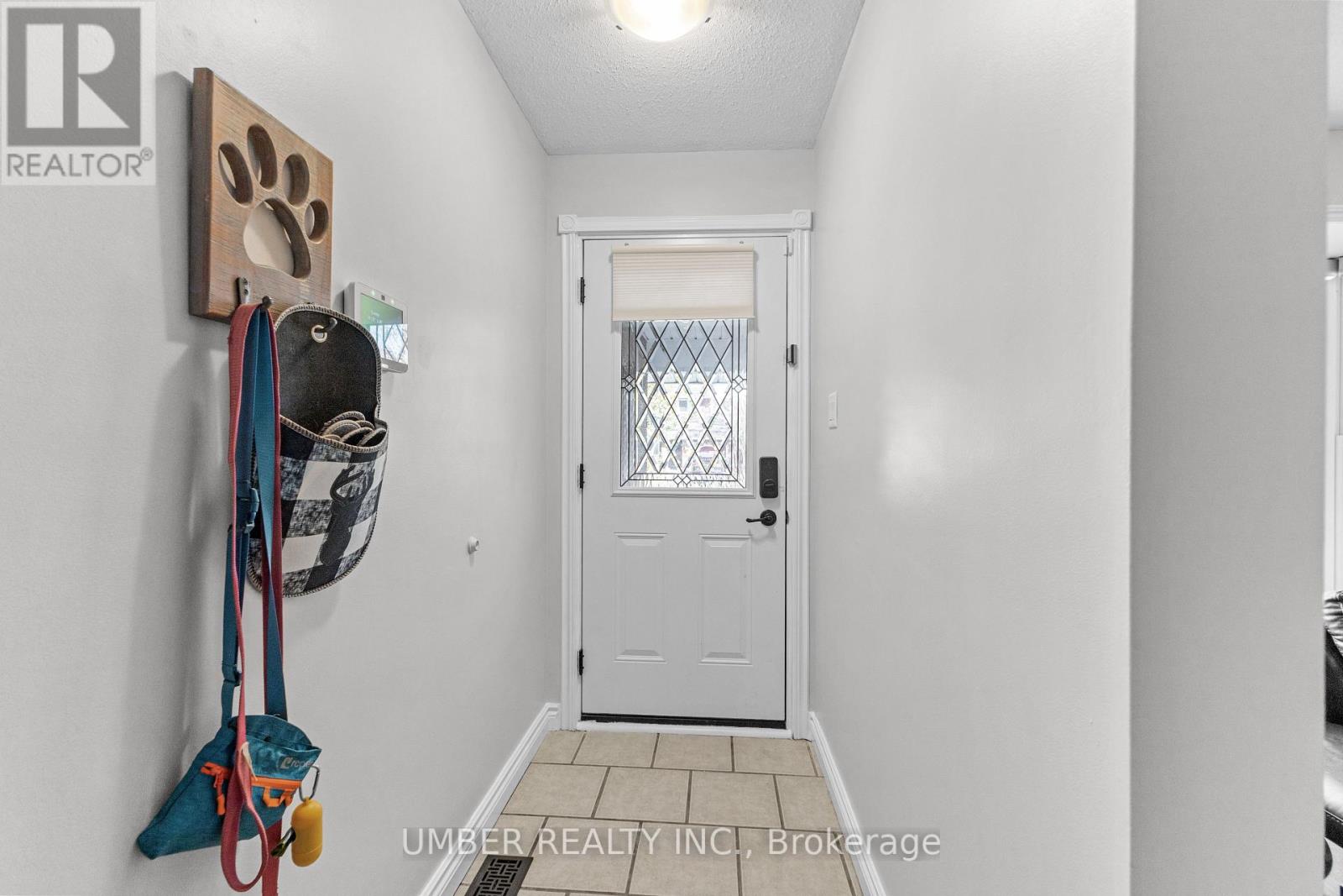 1130 St Emmanuel Terrace, Ottawa, Ontario  K1C 2J7 - Photo 6 - X12458610