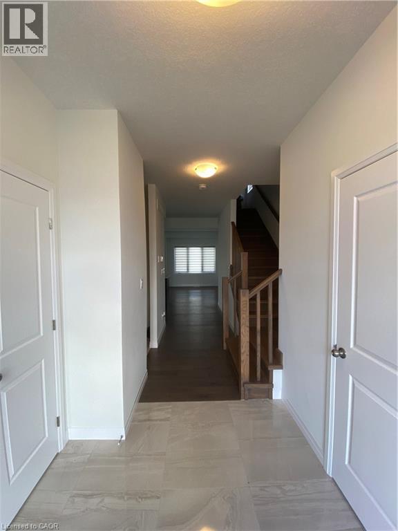 99 Oj Gaffney Drive, Stratford, Ontario  N5A 0K7 - Photo 3 - 40776061