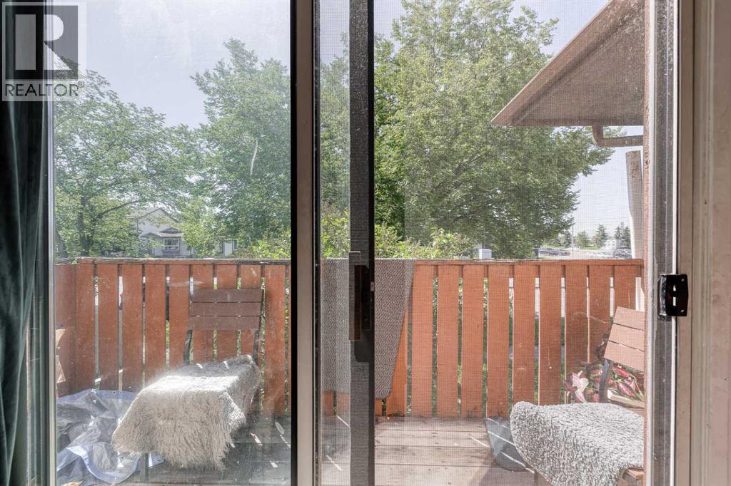 3716 44 Avenue Ne, Calgary, Alberta  T1Y 5V8 - Photo 5 - A2244412