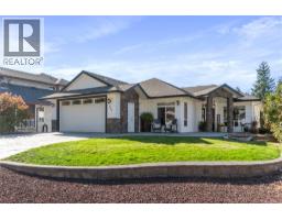 741 37 Street SE, salmon arm, British Columbia
