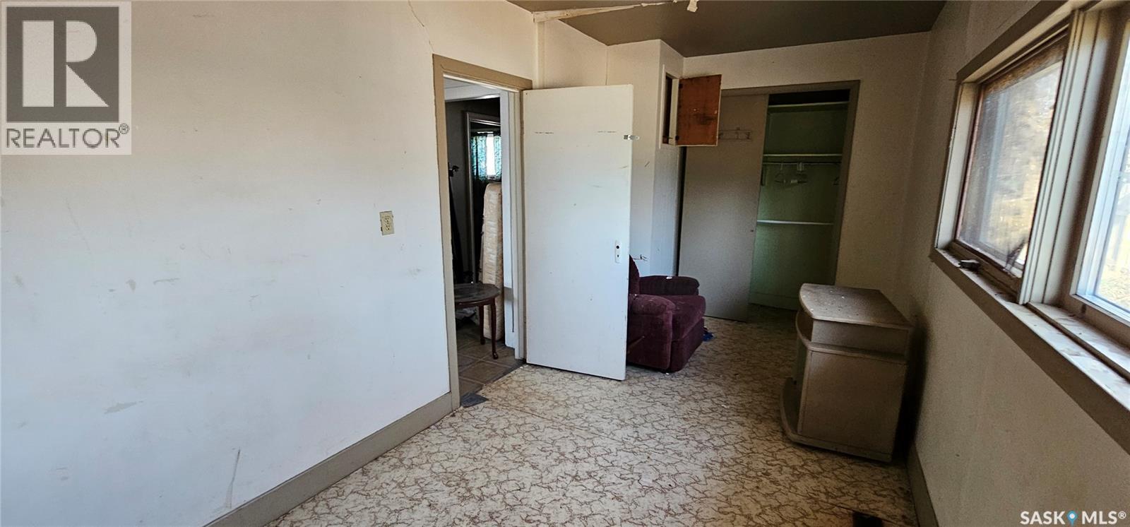 102 3rd Avenue E, Kelvington, Saskatchewan  S0A 1W0 - Photo 6 - SK020693