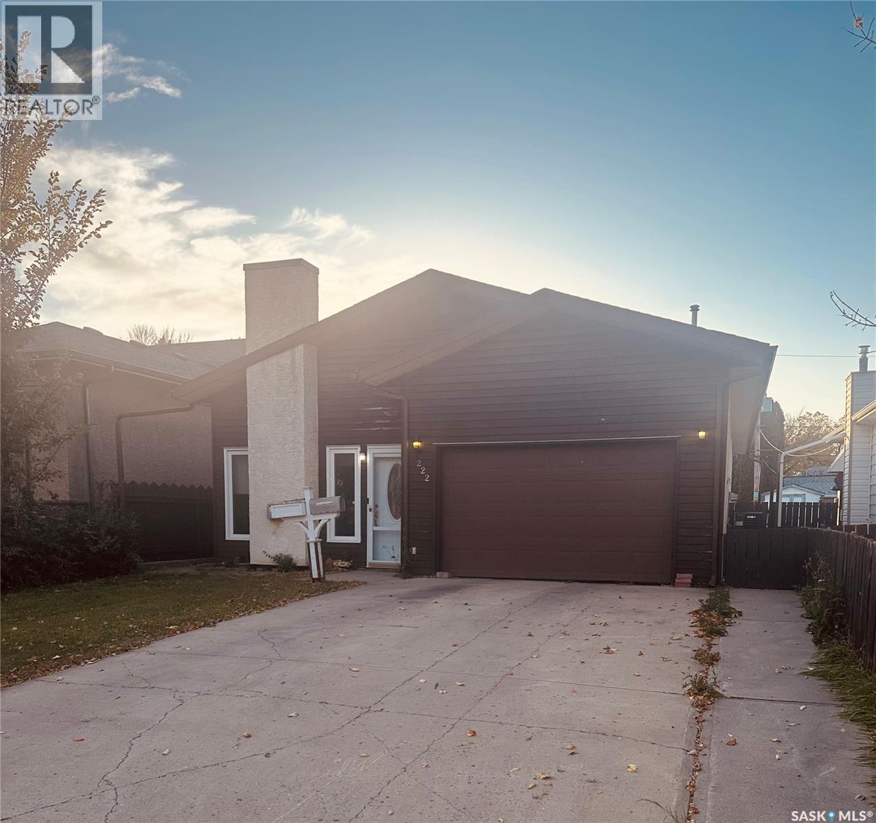 222 Angus Street, Regina, Saskatchewan  S4R 3K9 - Photo 1 - SK020663