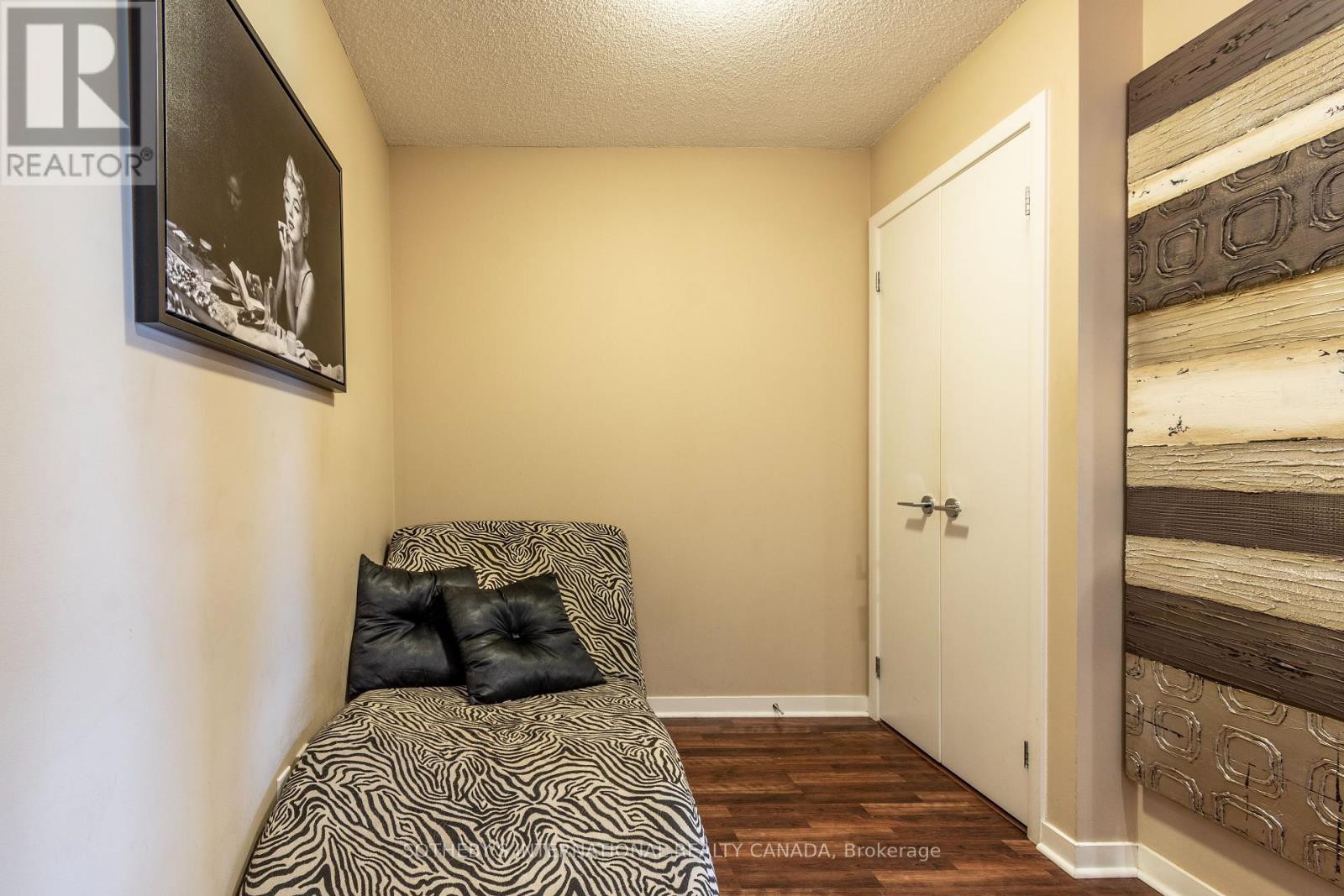 502 - 76 Shuter Street, Toronto, Ontario  M5B 1B4 - Photo 2 - C12458615