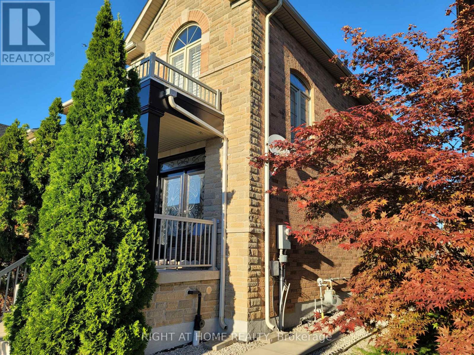 405 Scott Boulevard, Milton, Ontario  L9T 0T1 - Photo 8 - W12451010