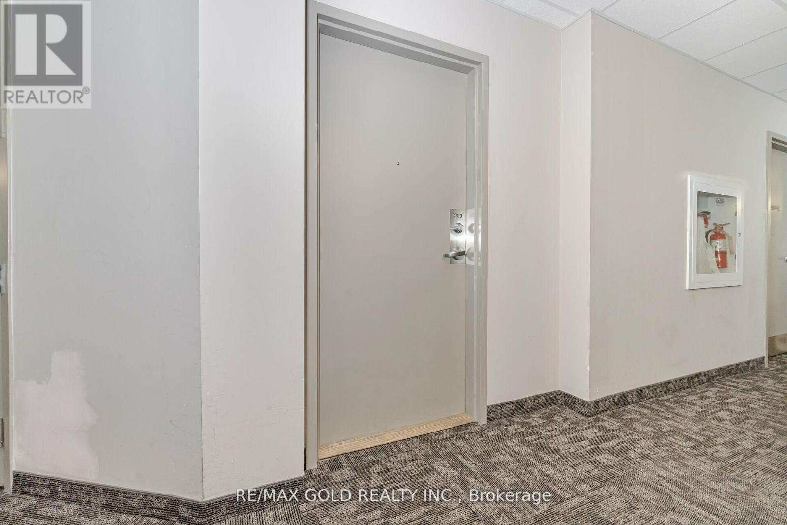 209 - 39 New Delhi Drive, Markham, Ontario  L3S 0E1 - Photo 5 - N12458620