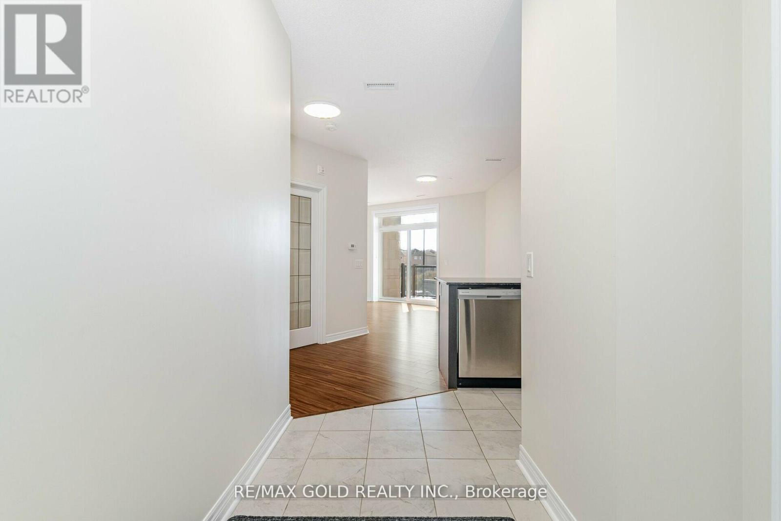 209 - 39 New Delhi Drive, Markham, Ontario  L3S 0E1 - Photo 7 - N12458620