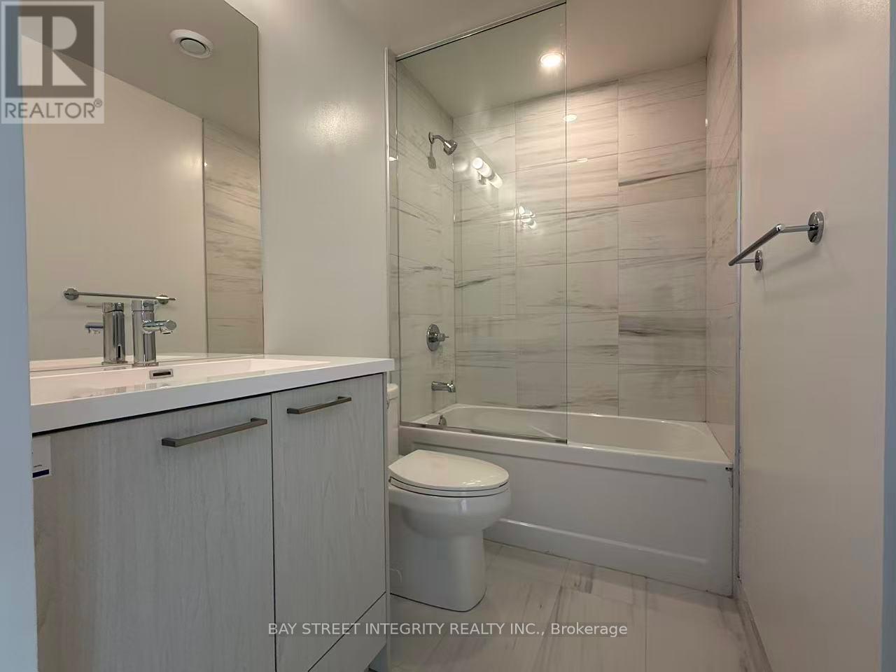 2915 - 28 Interchange Way, Vaughan, Ontario  L4K 0P8 - Photo 11 - N12458624