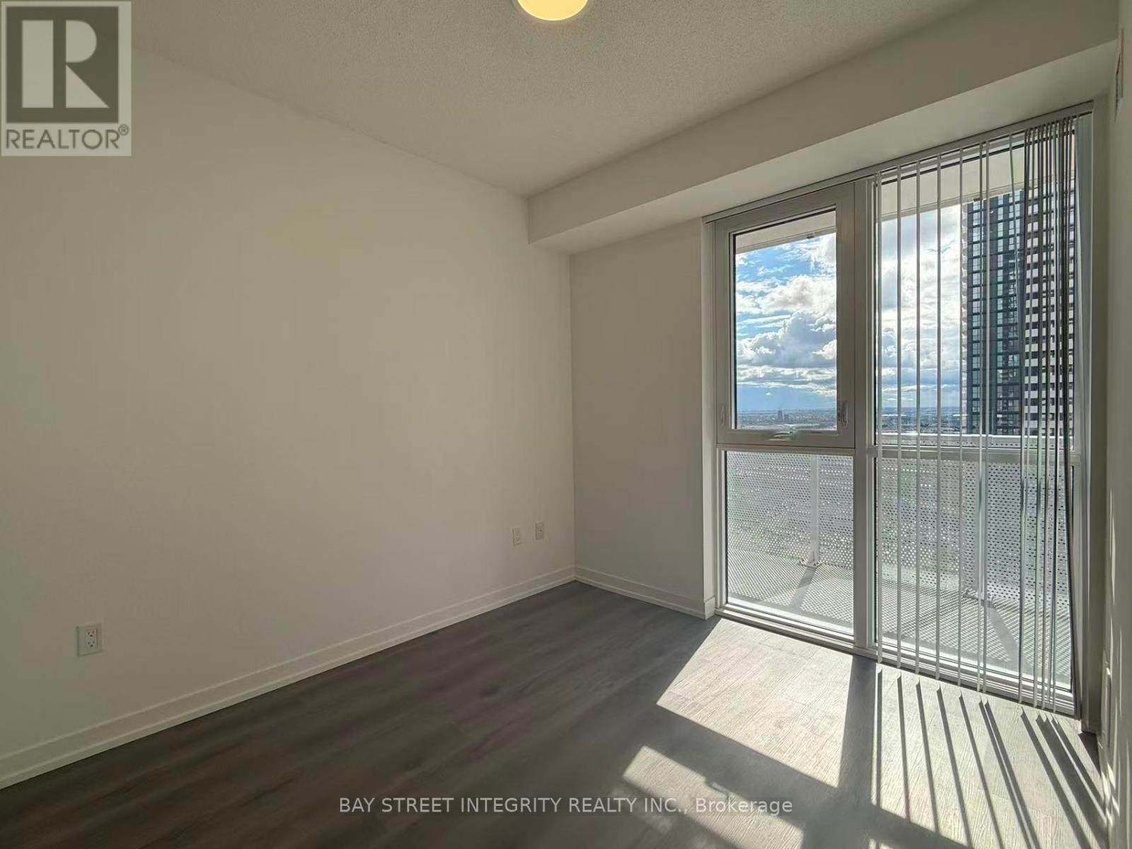 2915 - 28 Interchange Way, Vaughan, Ontario  L4K 0P8 - Photo 9 - N12458624