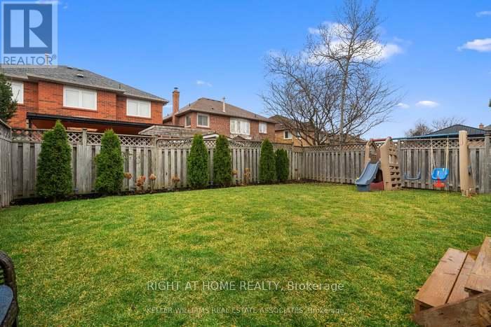 5136 Castlefield Drive, Mississauga, Ontario  L5V 1S2 - Photo 32 - W12458622