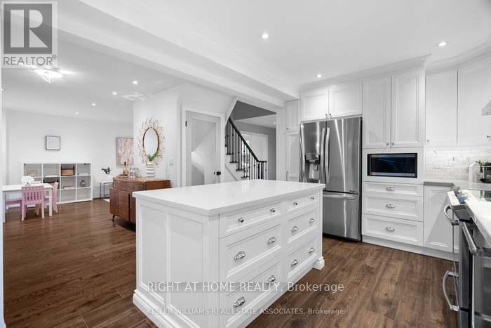 5136 Castlefield Drive, Mississauga, Ontario  L5V 1S2 - Photo 8 - W12458622