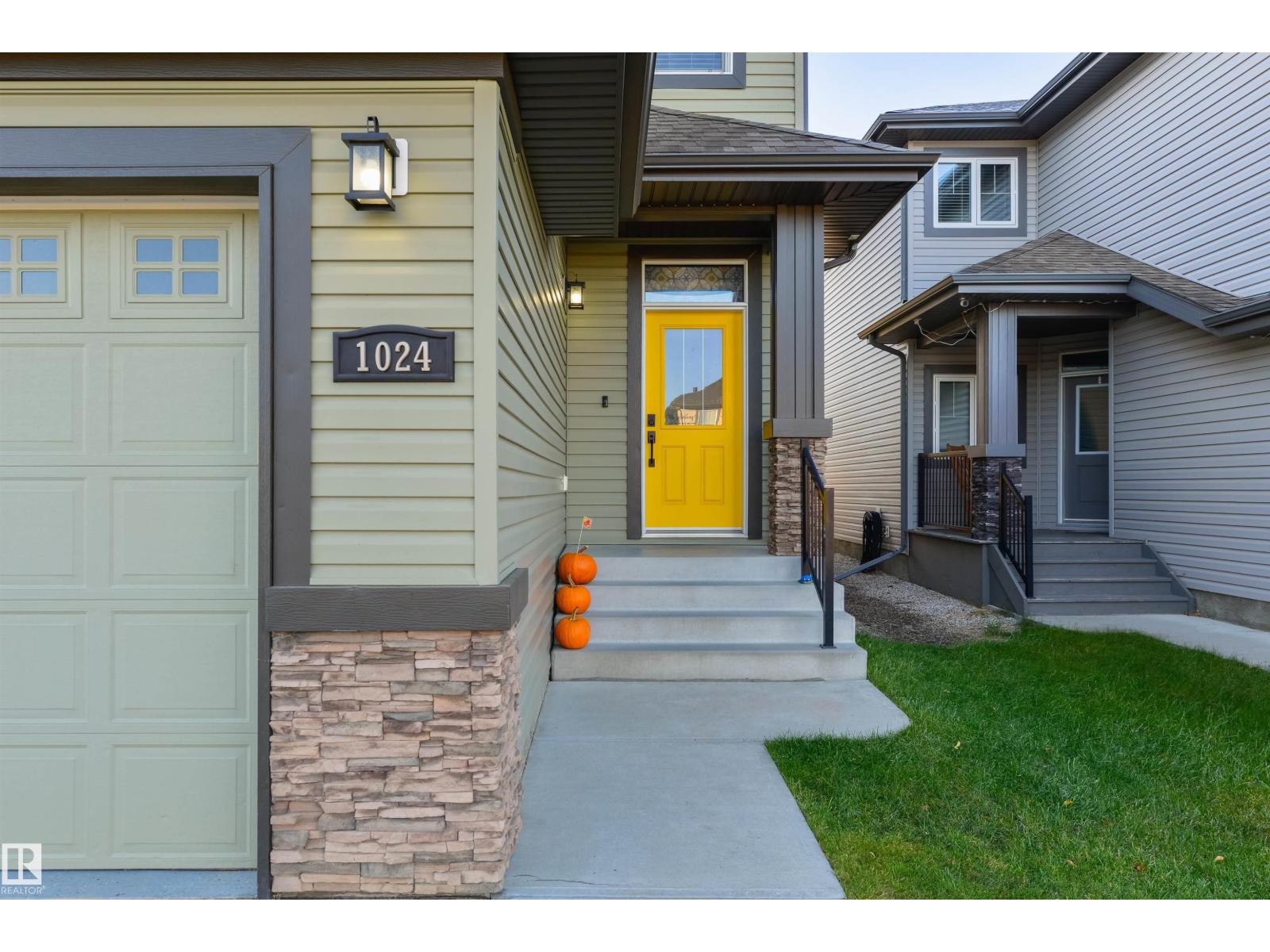 1024 South Creek Wd, Stony Plain, Alberta  T7Z 0C9 - Photo 2 - E4461847
