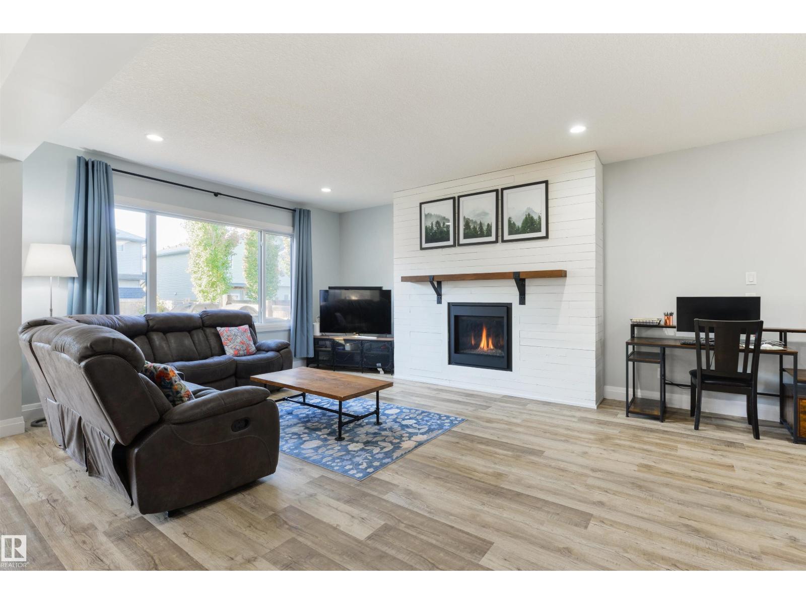 1024 South Creek Wd, Stony Plain, Alberta  T7Z 0C9 - Photo 4 - E4461847