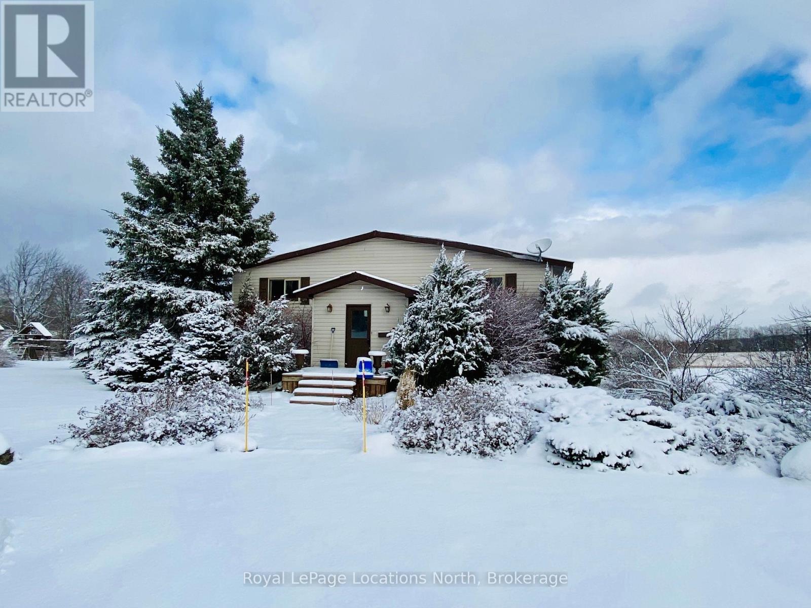 569513 6th Side Road, Blue Mountains, Ontario  N0H 2E0 - Photo 5 - X12458629