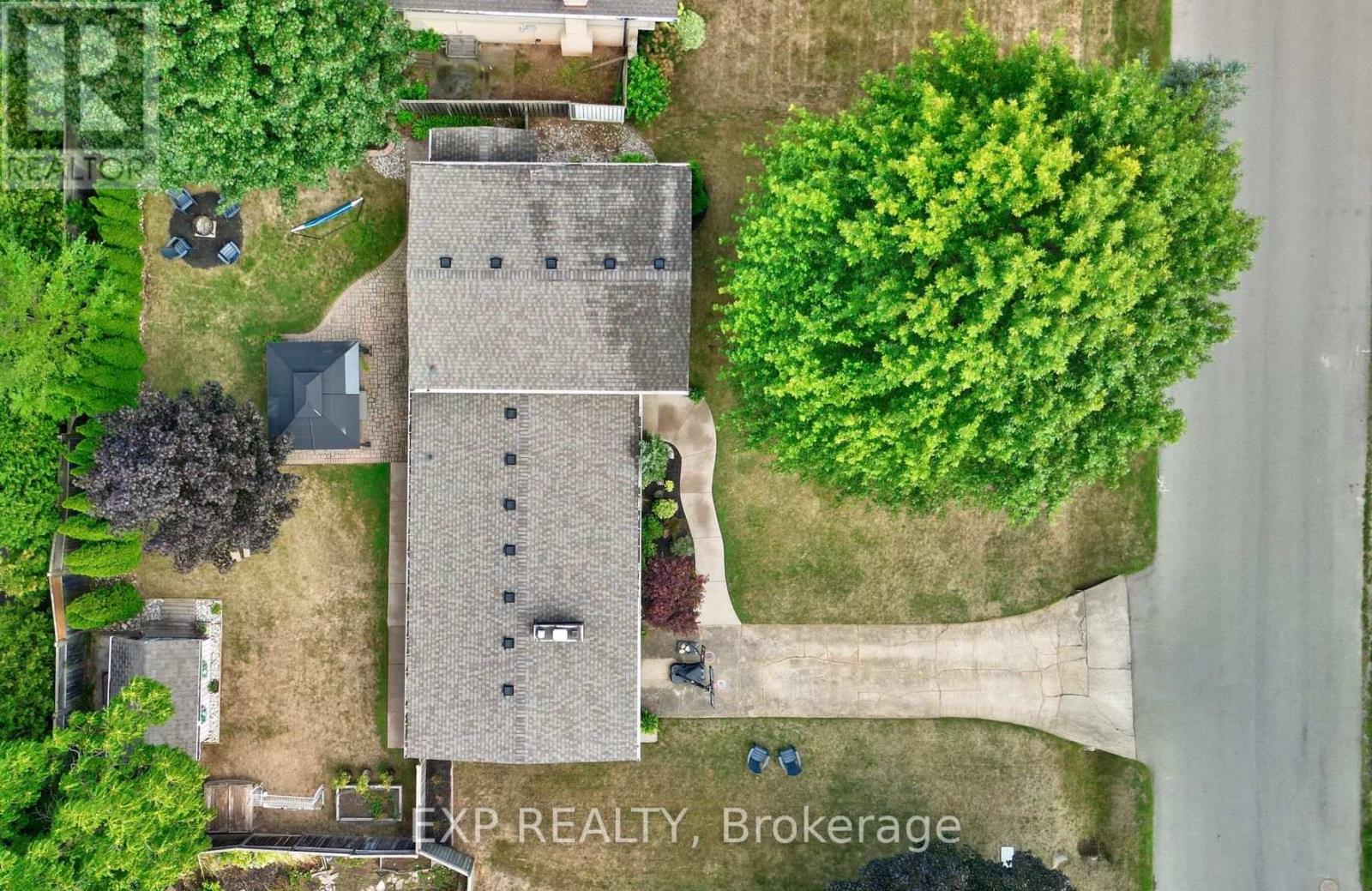 7 Redwood Drive, Grimsby, Ontario  L3M 1E6 - Photo 36 - X12458597