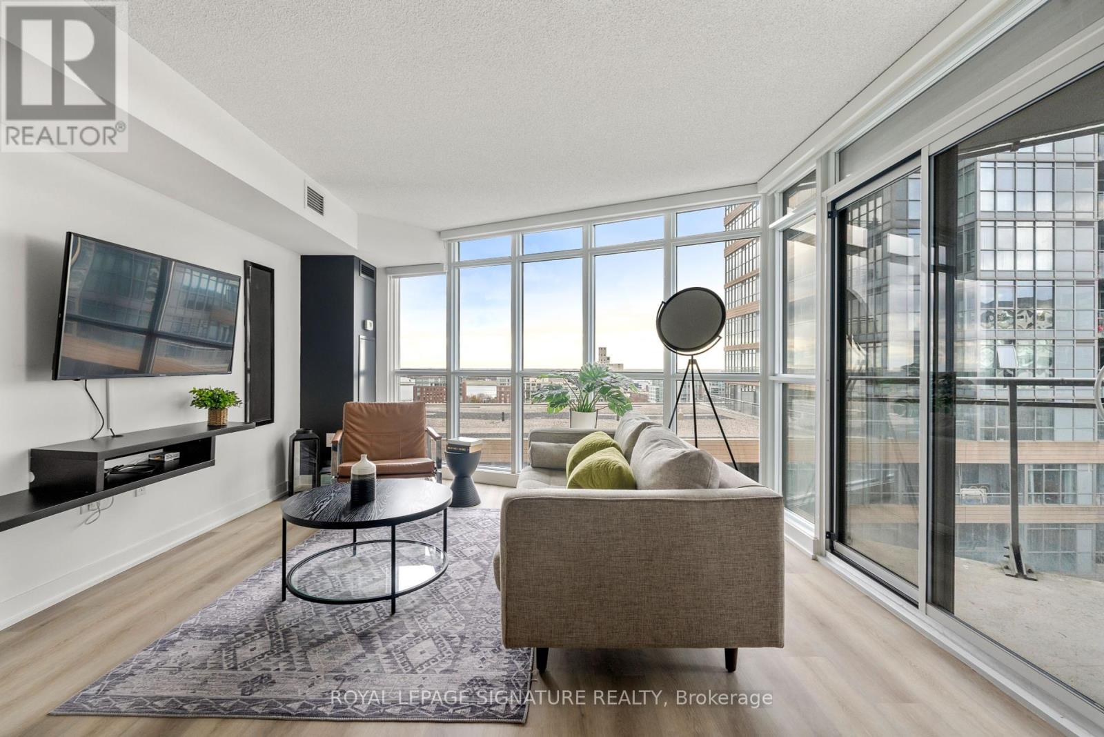 1209 - 21 Iceboat Terrace, Toronto, Ontario  M5V 4A9 - Photo 4 - C12458633