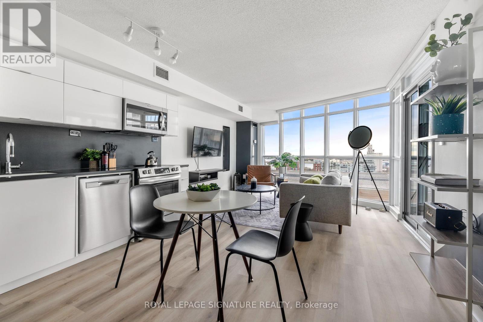 1209 - 21 Iceboat Terrace, Toronto, Ontario  M5V 4A9 - Photo 8 - C12458633