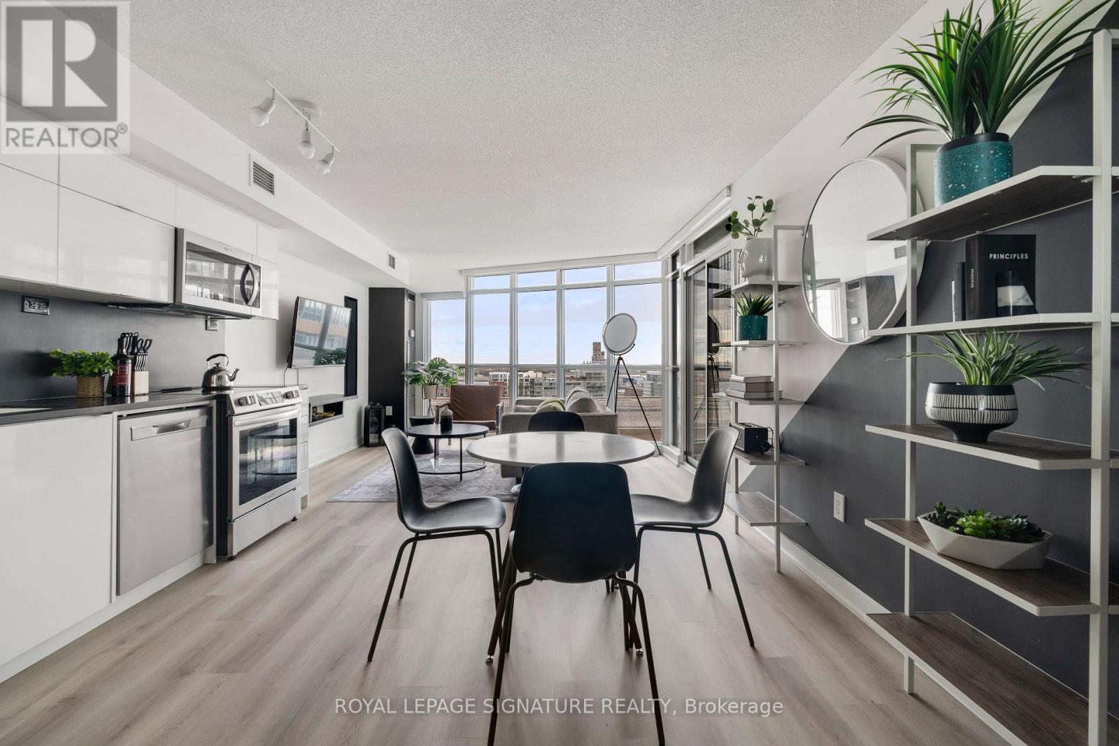 1209 - 21 Iceboat Terrace, Toronto, Ontario  M5V 4A9 - Photo 9 - C12458633