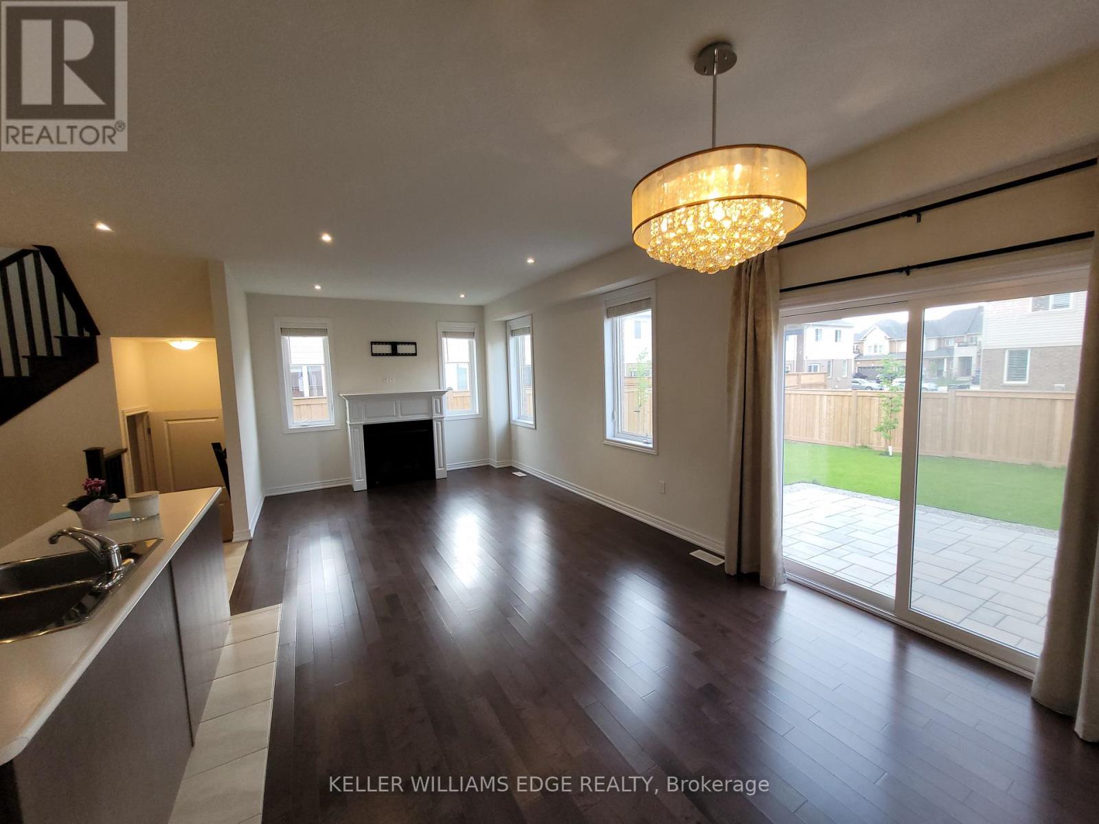 9 Zinfandel Drive, Hamilton, Ontario  L8E 0K1 - Photo 4 - X12458627