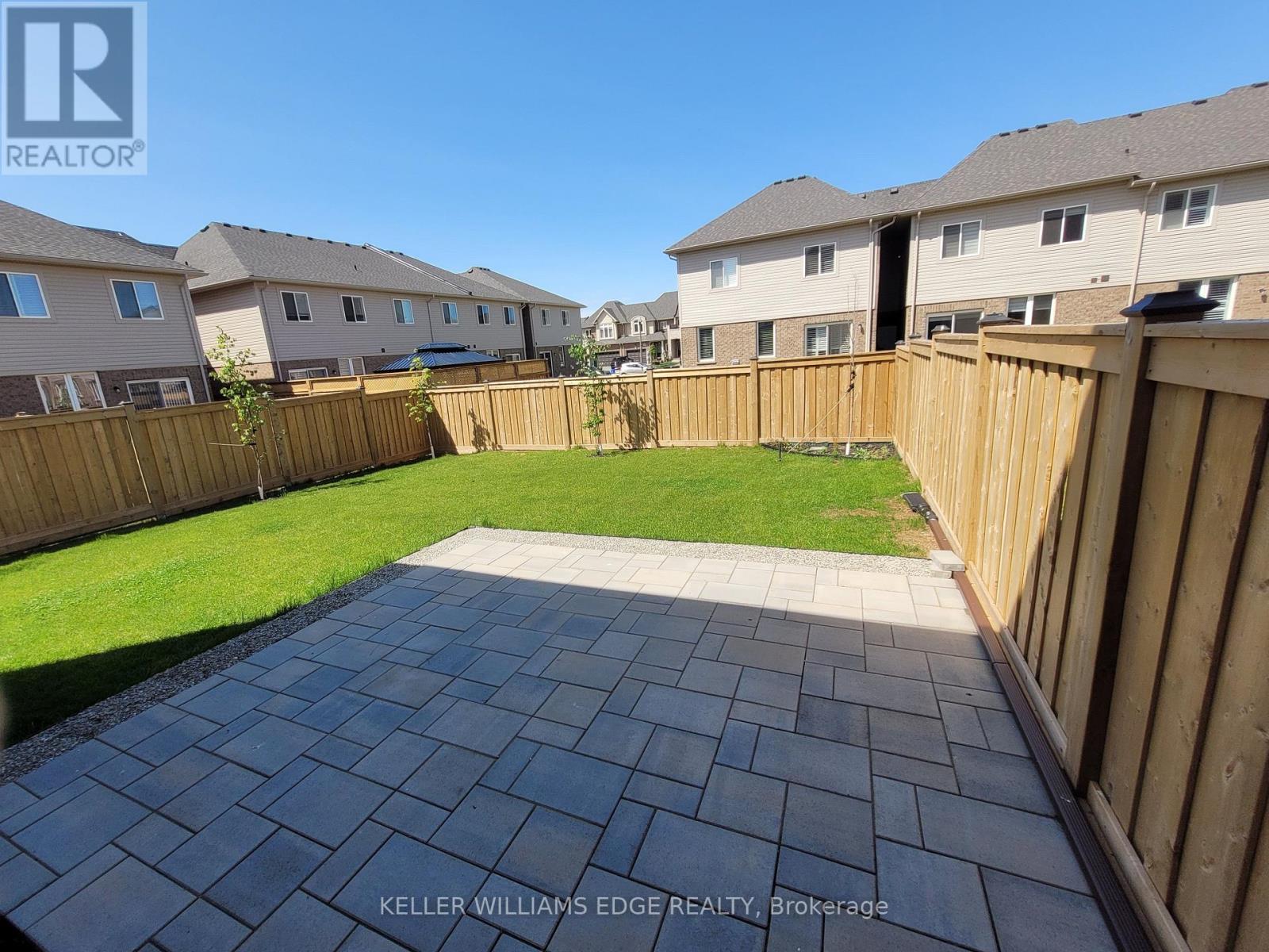 9 Zinfandel Drive, Hamilton, Ontario  L8E 0K1 - Photo 9 - X12458627