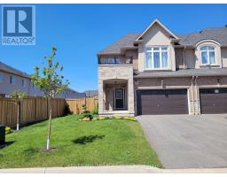 9 ZINFANDEL DRIVE, Hamilton, Ontario